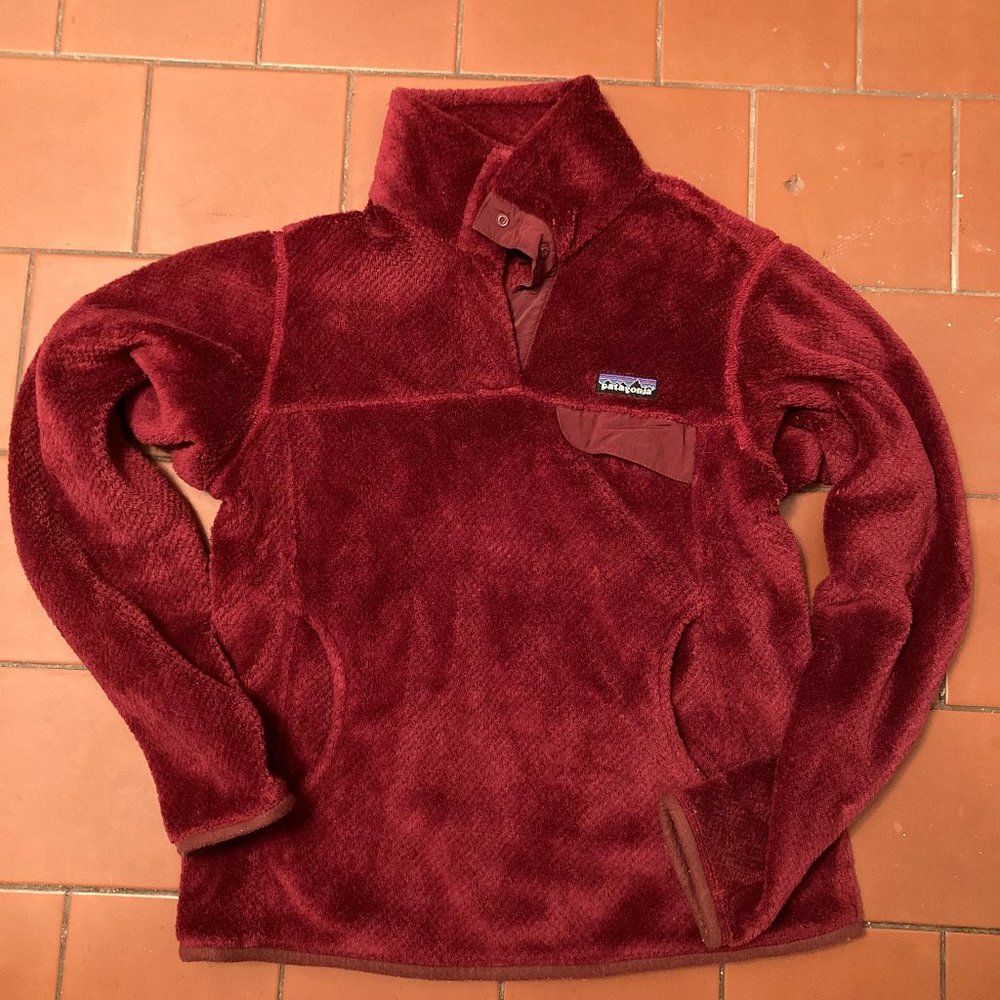 Patagonia Synchilla Snap -T Fleece in Berry